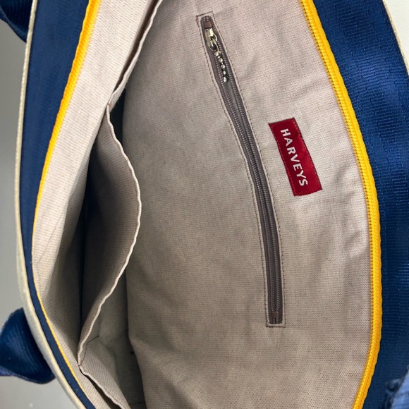 Harveys seatbelt tote bag in a two-tone design - Picture 7 of 9